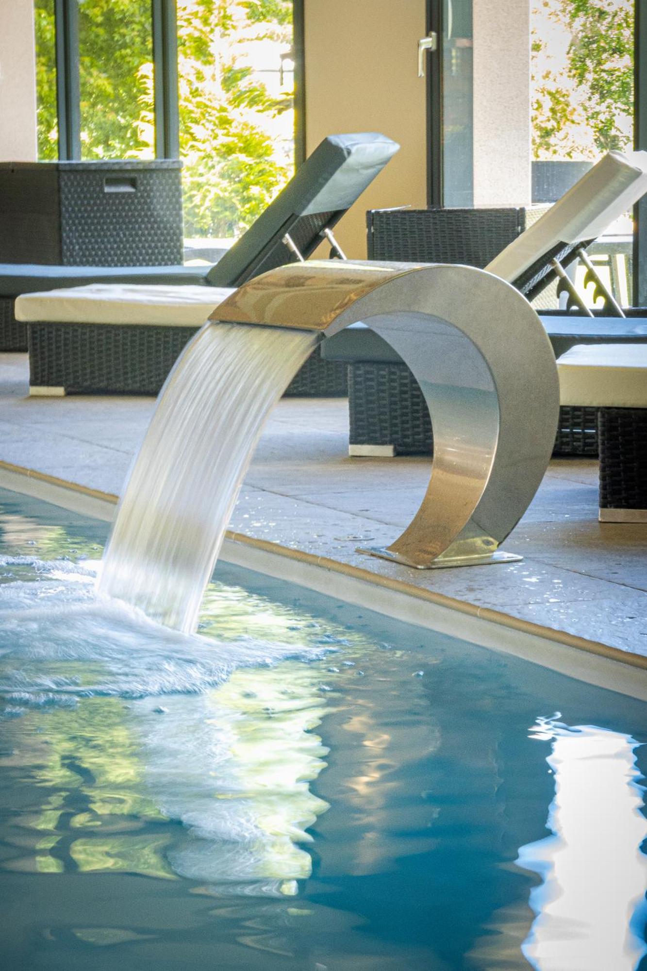 Logis Hotel Le Regal & Spa Saint-Die-des-Vosges Exterior photo